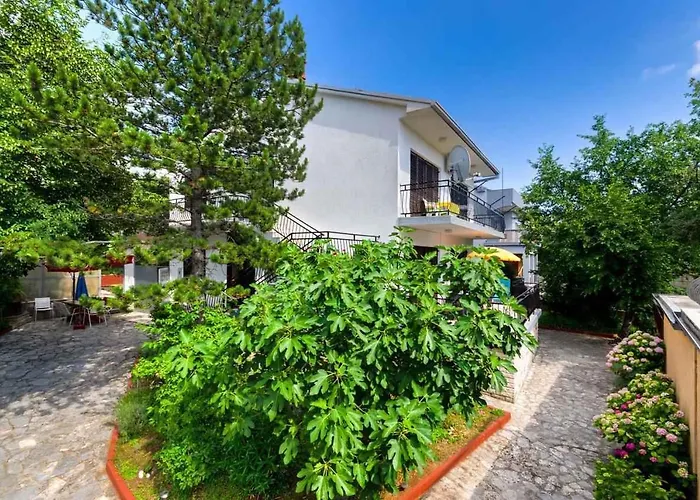 Appartement In 39395 Jadranovo